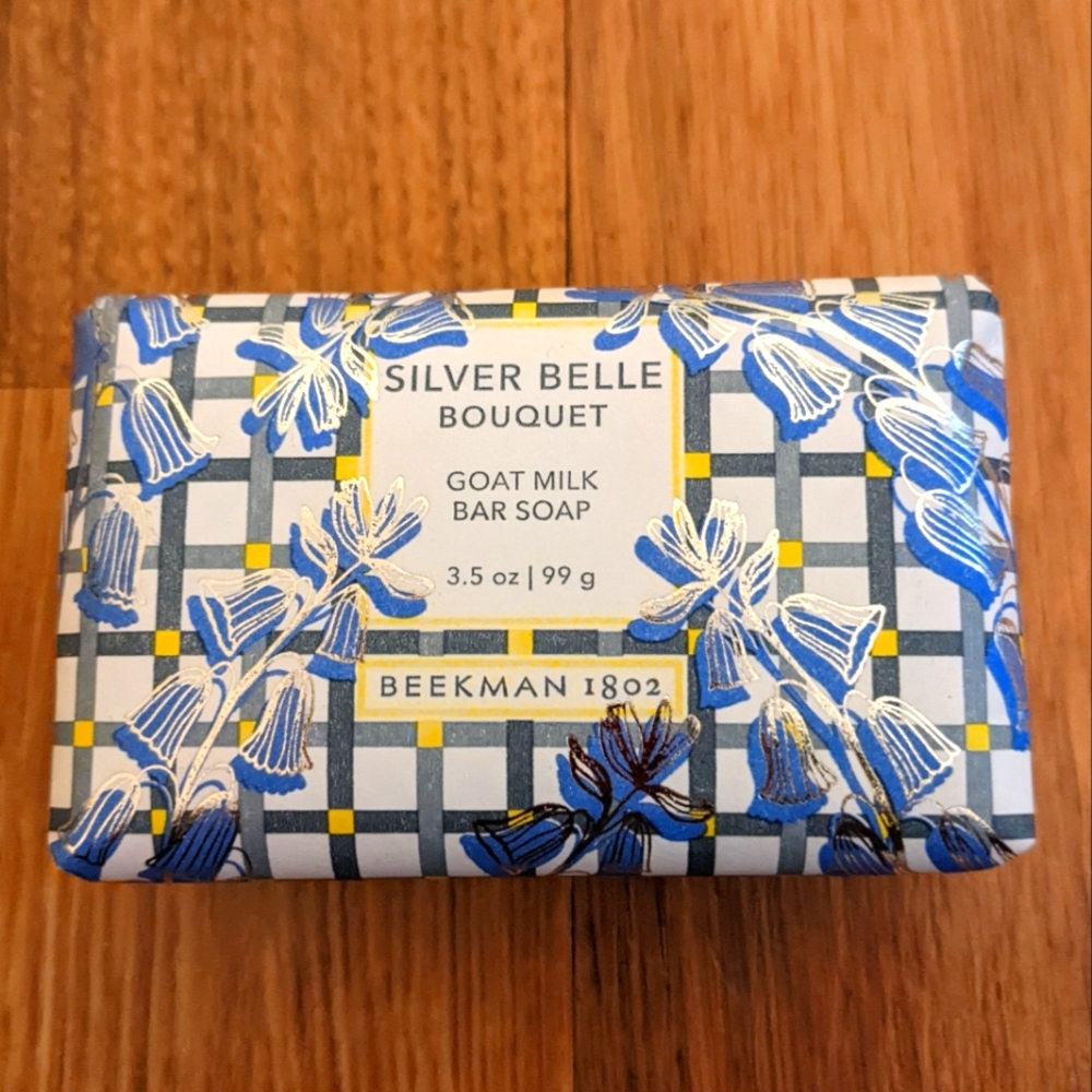 Beekman 1802 Goat Milk Holiday Silver Belle Bouquet